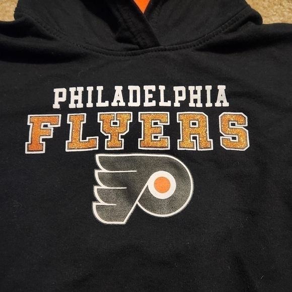 NHL Philadelphia Flyers Girl's Black Hoodie Pulloever Sweatshirt, size XL 14/16 - Picture 2 of 6